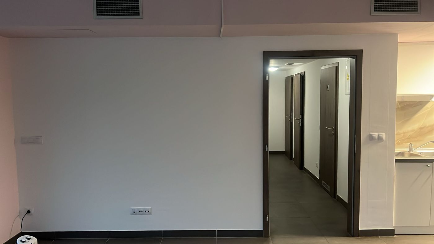 Odstranění kuchyňského ostrůvku a malování — Po realizaci 6