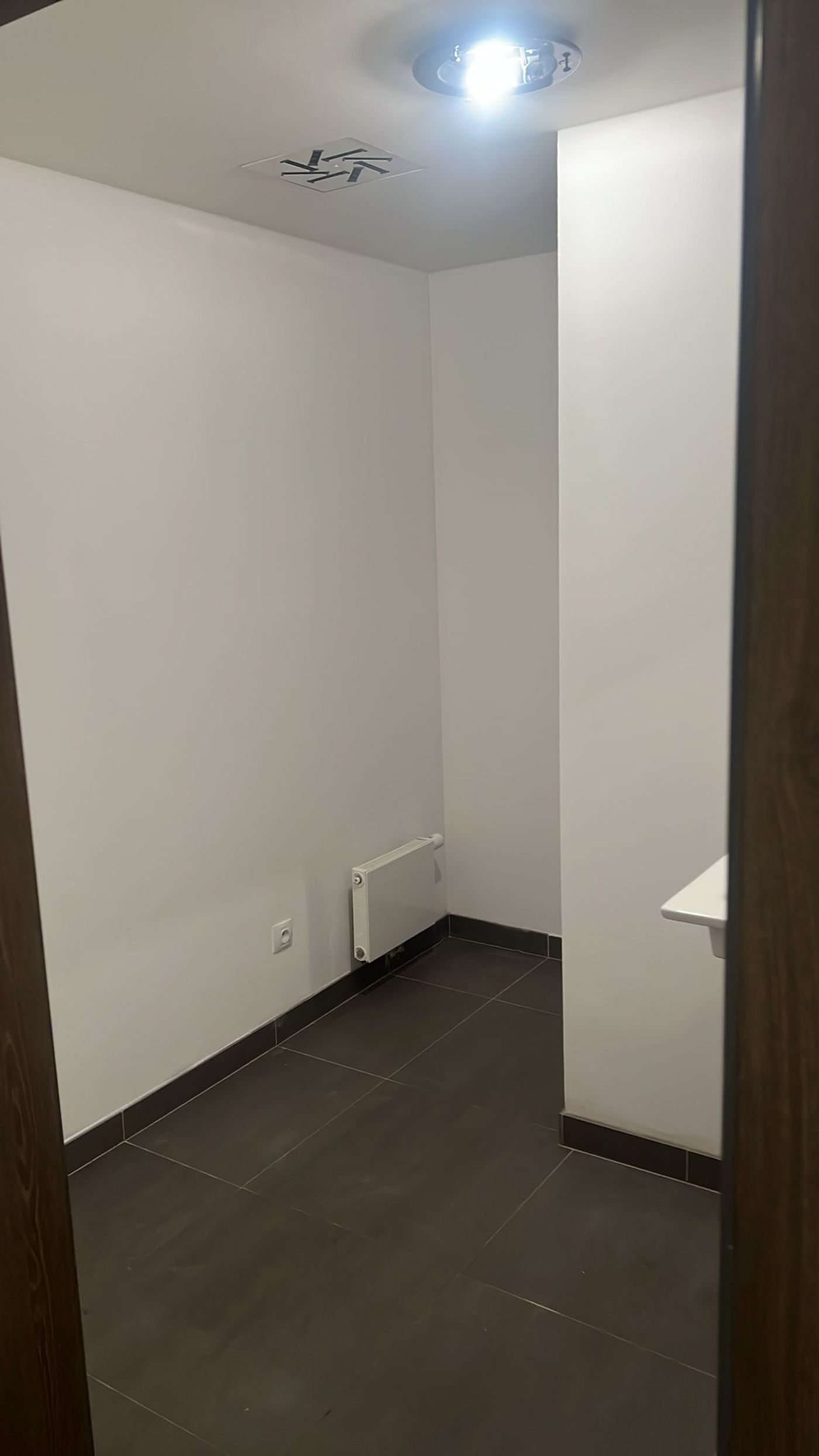 Odstranění kuchyňského ostrůvku a malování — Po realizaci 2