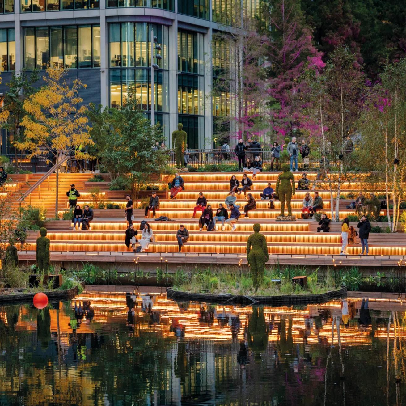 Parks and waterside gardens at Canary Wharf