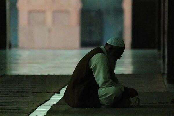 6 Tips to Worship More Consciously This Ramadan