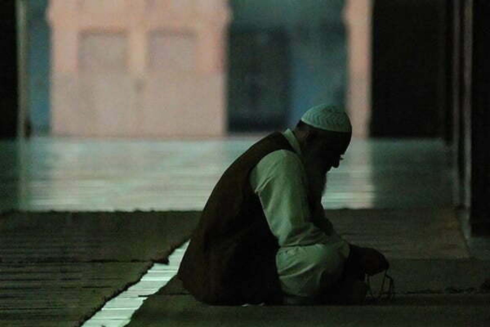6 Tips to Worship More Consciously This Ramadan