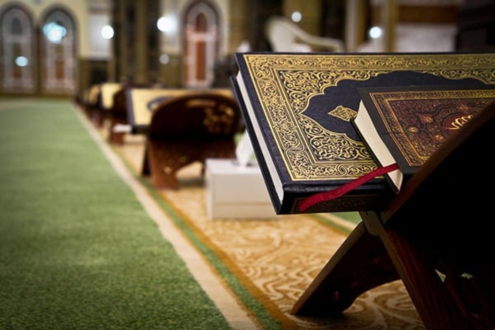 8 Tips to Stay Connected to the Qur’an Post-Ramadan