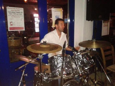 Γαμήλιο γλέντι μέχρι το πρωϊ 1