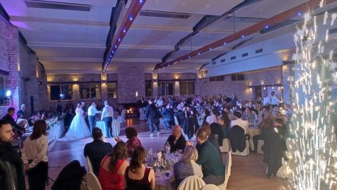 Γαμήλιο γλέντι στην Βαρυπόμπη 3