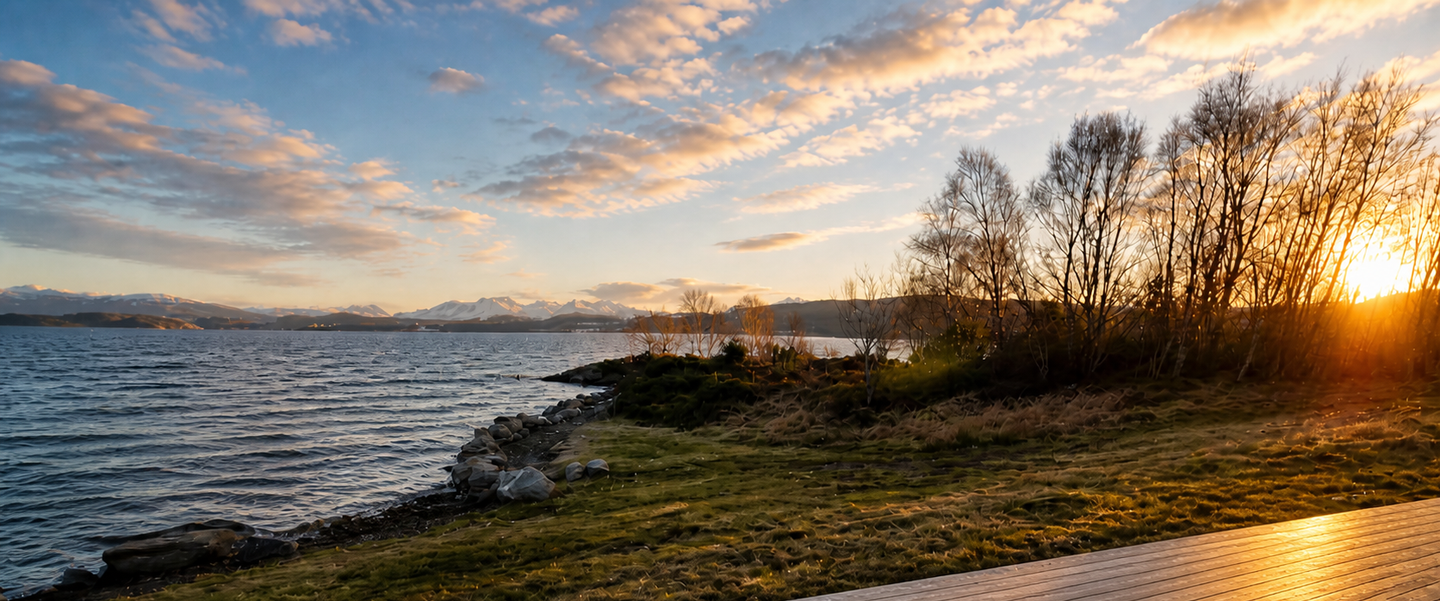 Vedfyrt saunaopplevelse ved fjorden i Ålesund