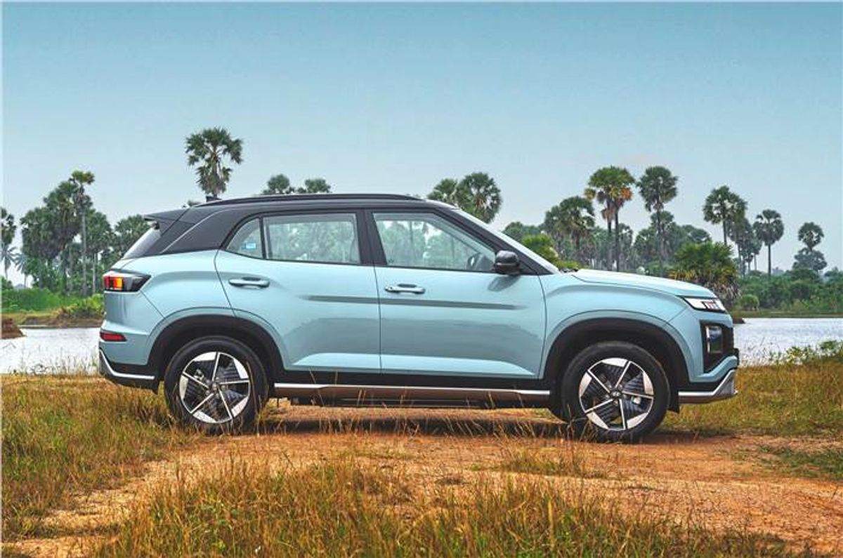 Hyundai Creta EV Launched At An Eye-Watering Price!!! - Car News Road Test & Performance Review