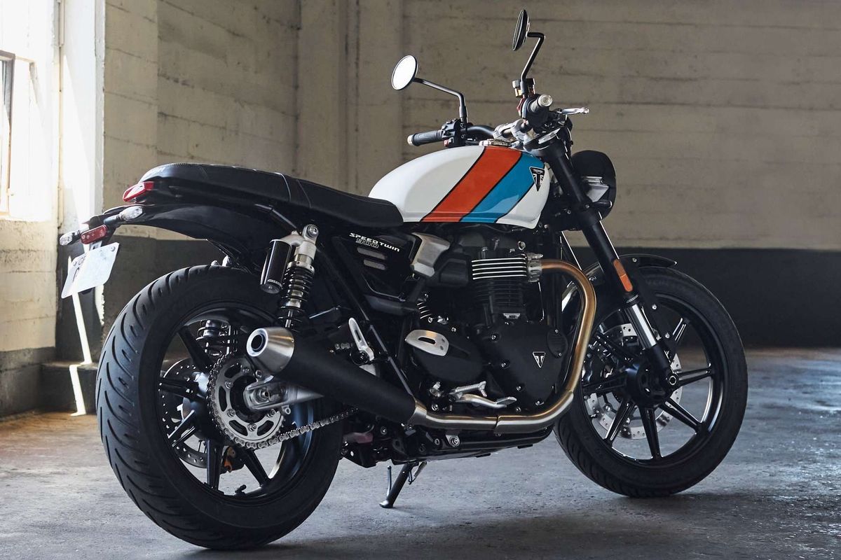 2025 Triumph Speed Twin 900 Teased Ahead Of India Launch - Bikes News Road Test & Performance Review
