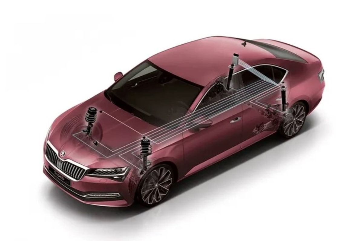 Get a CBU Skoda Superb for an 18 Lakh Discount! - Car News Road Test & Performance Review