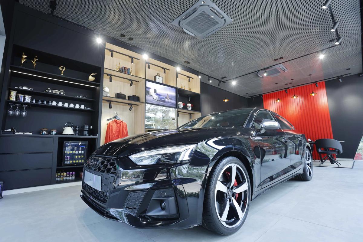 Audi India Opens Pop-Up Store in Kanpur - Cars Road Test & Performance Review