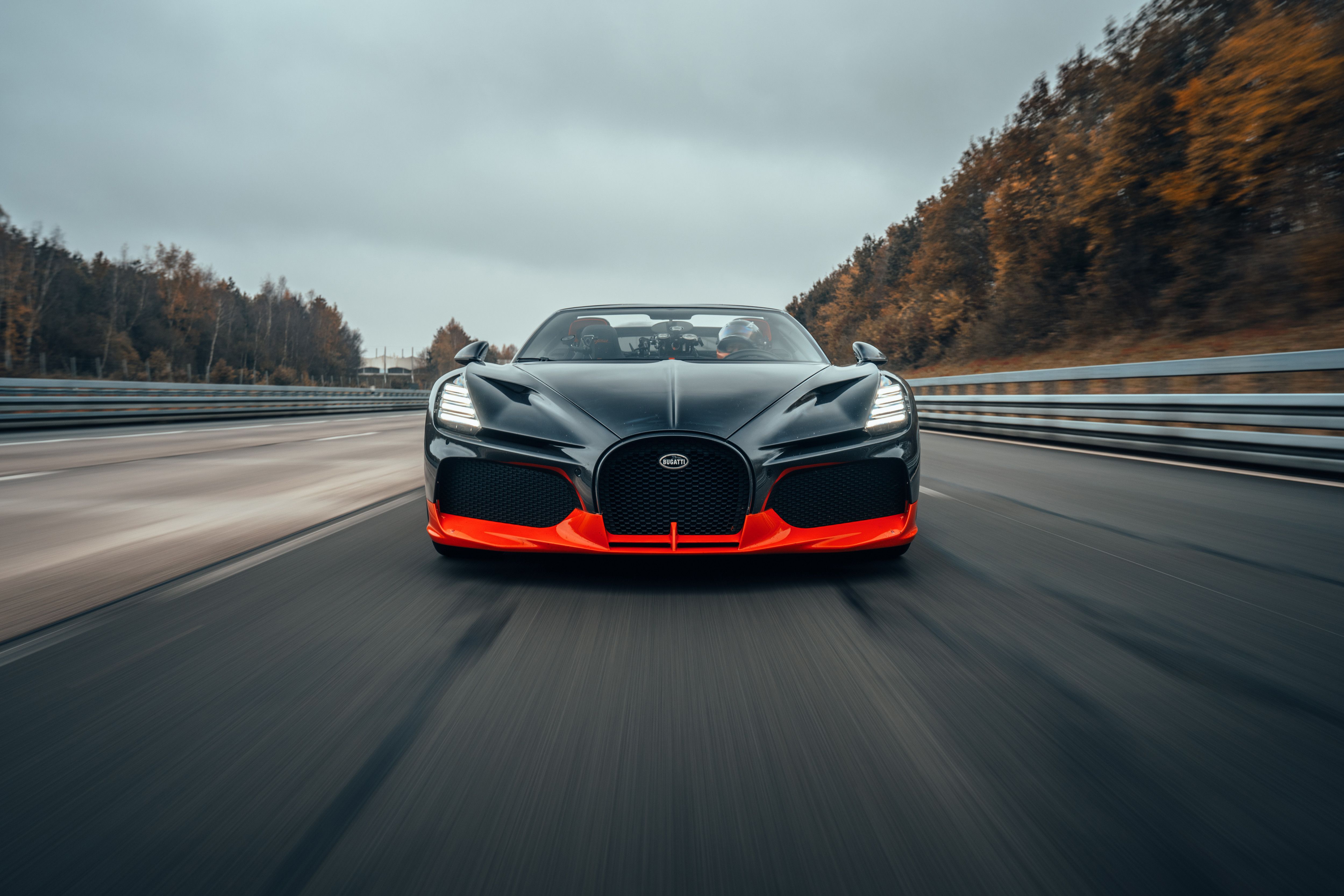 The Bugatti W16 Mistral Makes A New World Record For The Highest Top Speed Ever Attained By An Open-Top Car