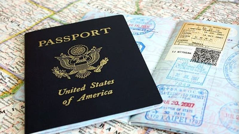 A Guide To Documentation and Formalities for Flight Training in the USA