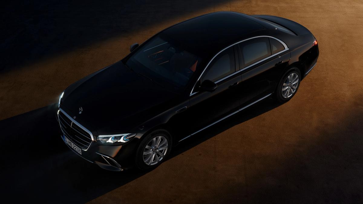 Mercedes-Benz S-Class 2026 Revealed: New Engines, Specs, Features & Tech - Car News Road Test & Performance Review