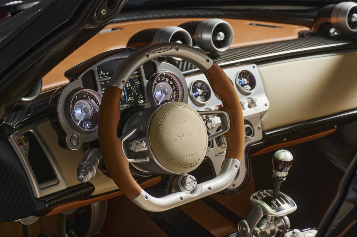 Pagani Utopia Roadster: Arte Italiana - Car News Road Test & Performance Review