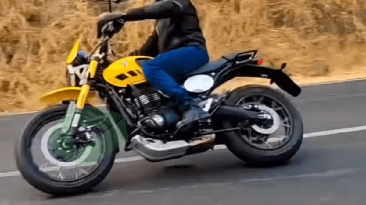 2025 Triumph Scrambler 400 XC spotted testing in India