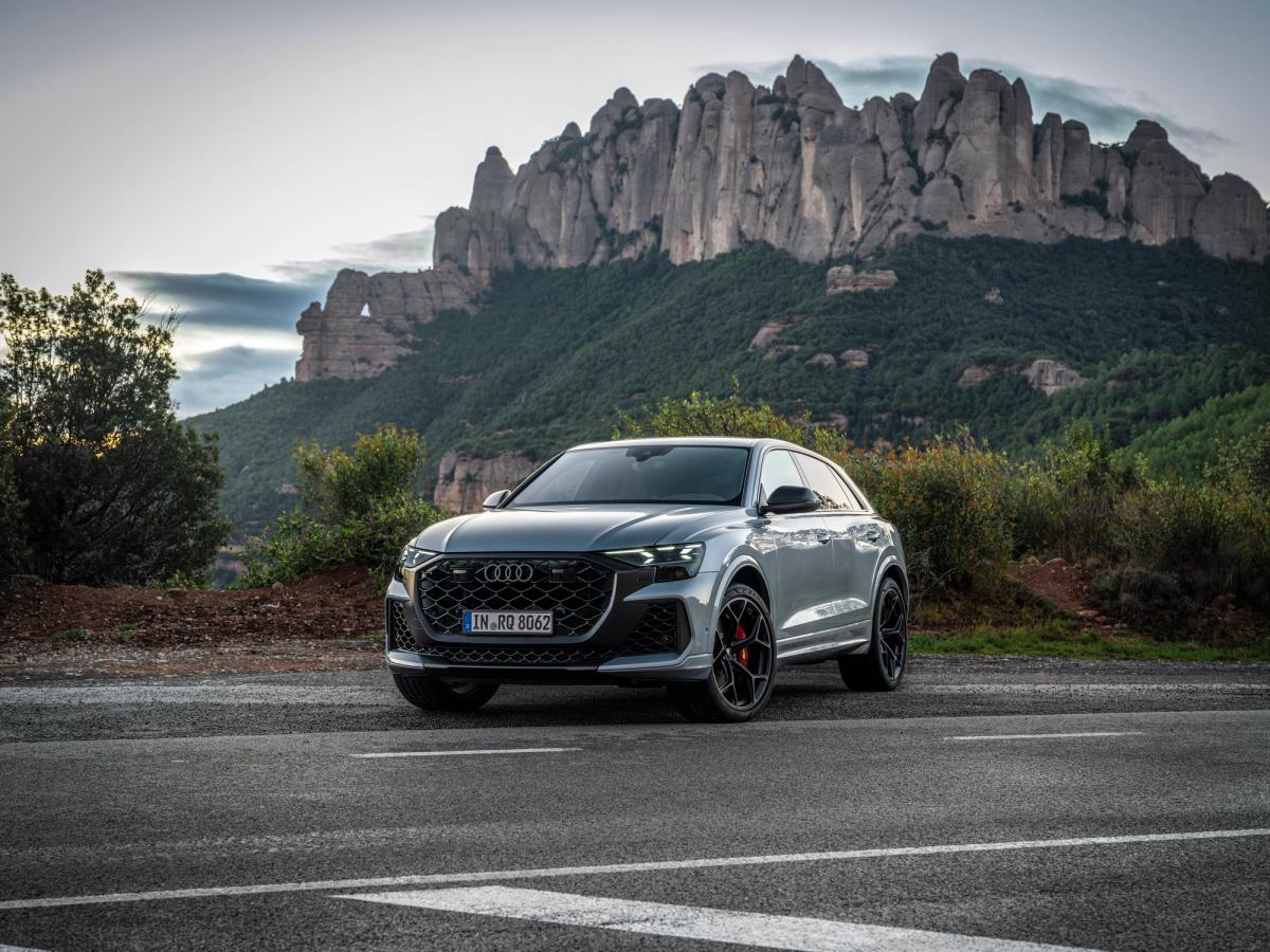 Audi RS Q8 Performance: Fusion Of Luxury And Power - Car News Road Test & Performance Review