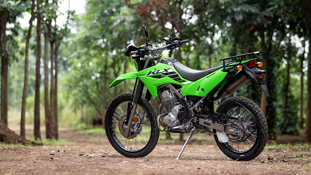 2025 Kawasaki KLX230 Launched At 3.3 Lakhs - Bikes News Road Test & Performance Review