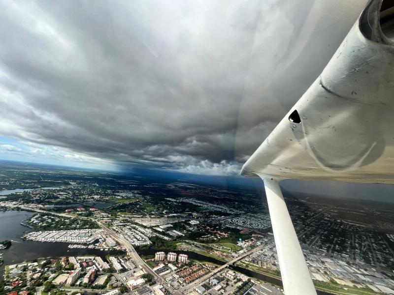 Why Turbulence Feels Terrifying But Almost Never Is: The Physics of Bumpy Air