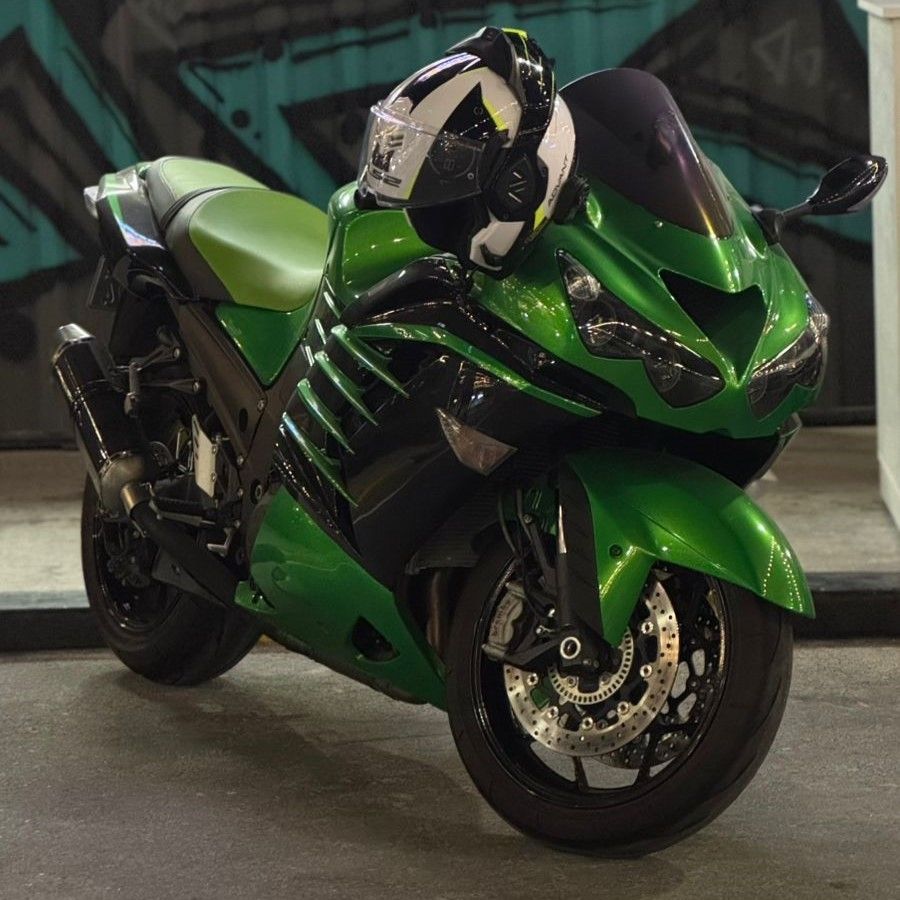 Kawasaki ZX14R Ownership Review - Bikes Road Test & Performance Review