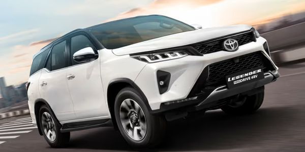 2025 Toyota Fortuner Hybrid Launched!!!