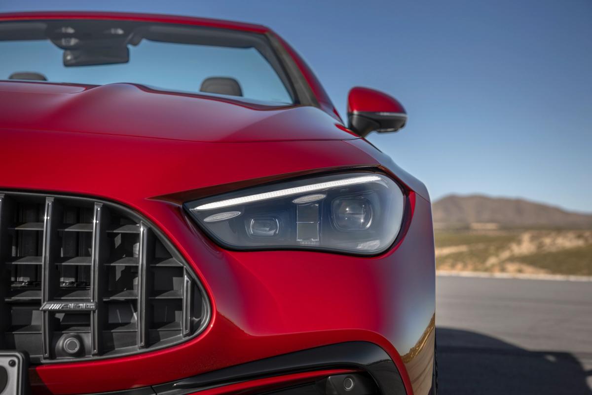 Mercedes-AMG CLE 53 4MATIC+ Cabriolet: Heart-Pounding Power Meets Elegance - Car News Road Test & Performance Review