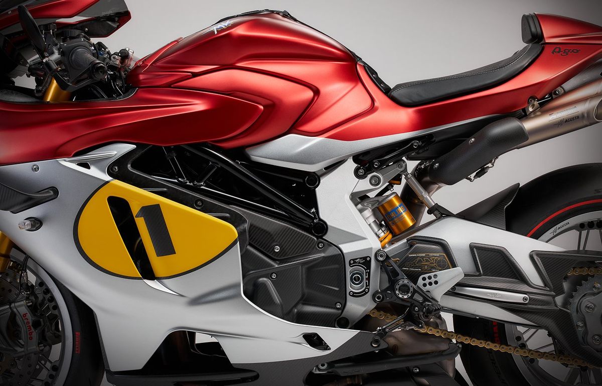 Celebrating a MotoGP legend - Giacomo Agostini; MV Agusta launches the limited edition Superveloche 1000 Ago - Bikes News Road Test & Performance Review