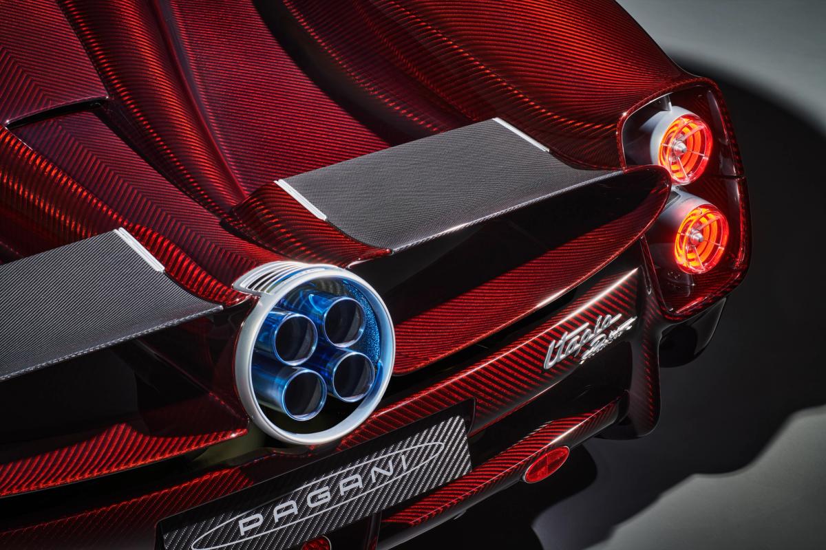 Pagani Utopia Roadster: Arte Italiana - Car News Road Test & Performance Review