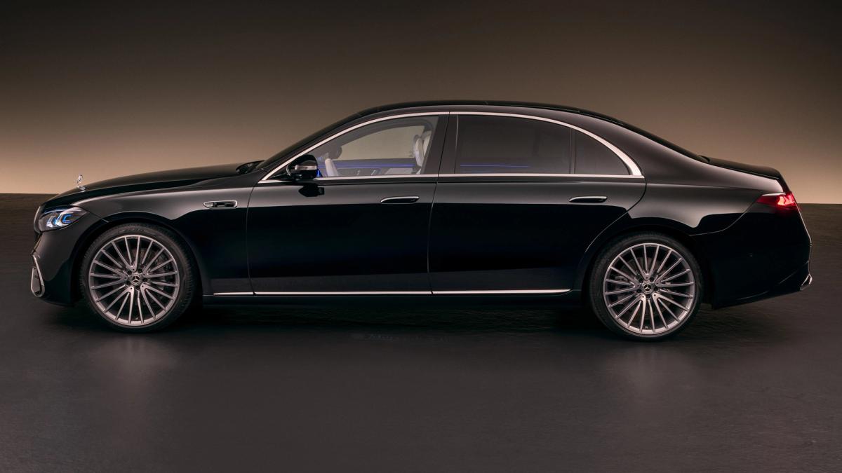 Mercedes-Benz S-Class 2026 Revealed: New Engines, Specs, Features & Tech - Car News Road Test & Performance Review