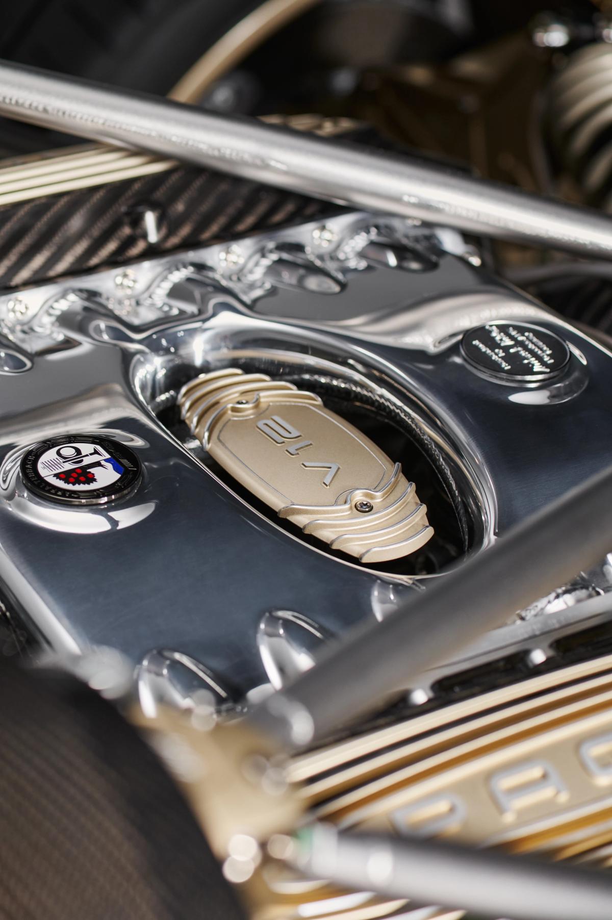 Pagani Utopia Roadster: Arte Italiana - Car News Road Test & Performance Review