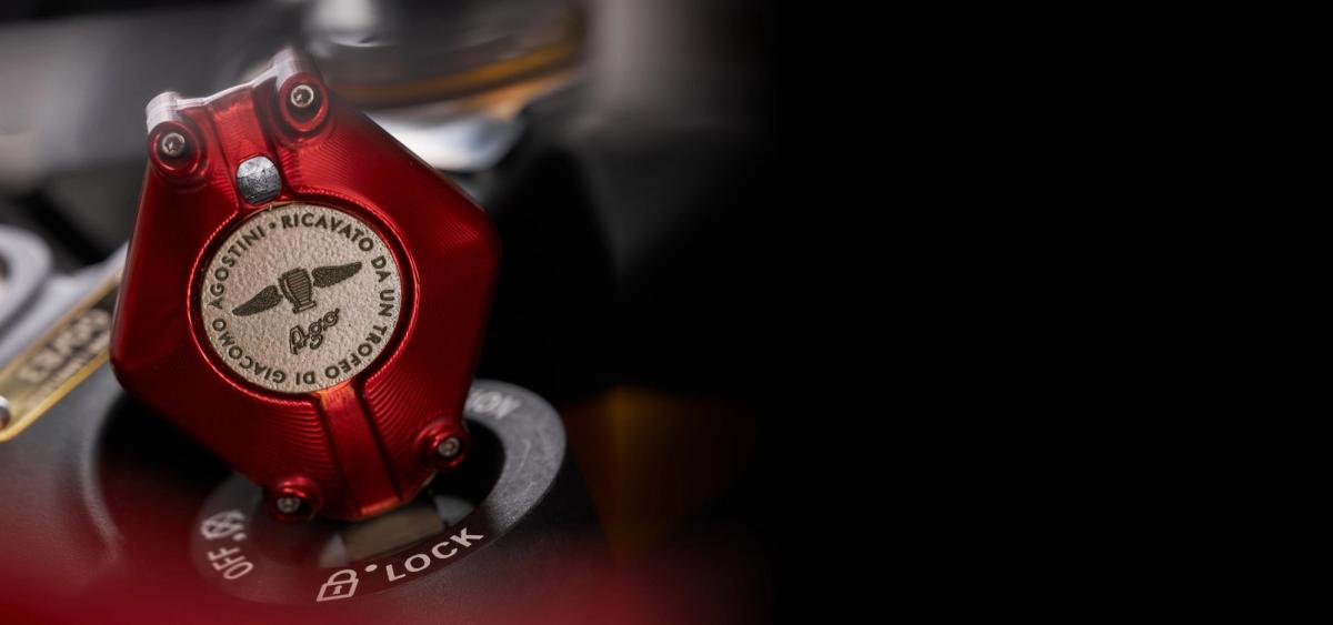Celebrating a MotoGP legend - Giacomo Agostini; MV Agusta launches the limited edition Superveloche 1000 Ago - Bikes News Road Test & Performance Review