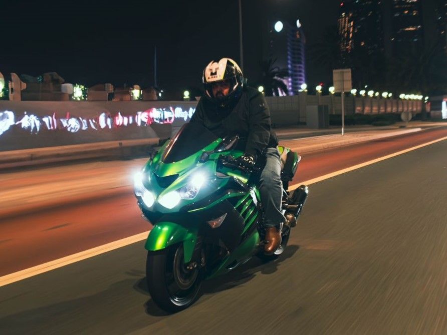 Kawasaki ZX14R Ownership Review - Bikes Road Test & Performance Review