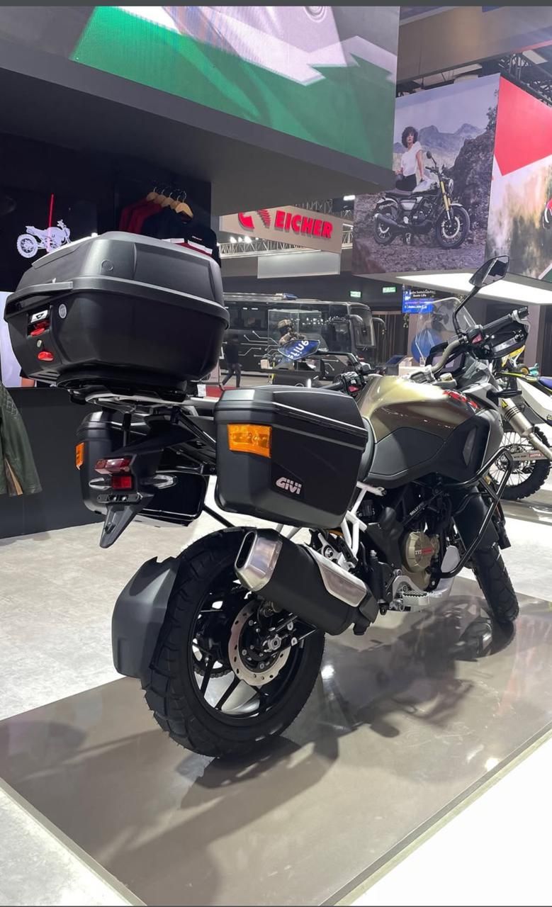 Auto Expo 2025: TVS Reveals Apache RTX 300 - Bikes News Road Test & Performance Review