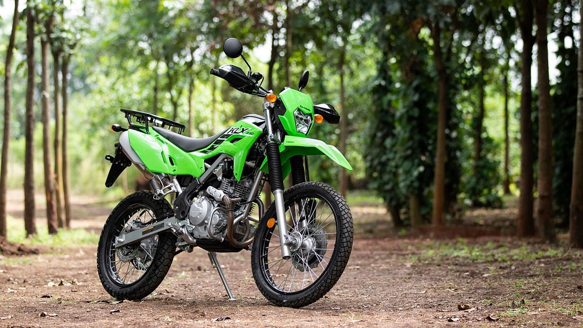 2025 Kawasaki KLX230 Launched At 3.3 Lakhs - Bikes News Road Test & Performance Review