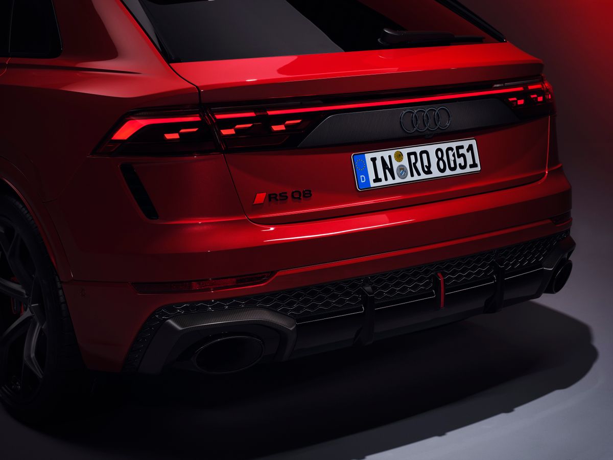 Audi India Opens Bookings for the New Audi RSQ8 Performance - Car News Road Test & Performance Review