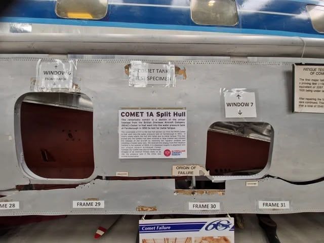 Square windows of the Comet showing signs of metal fatigue