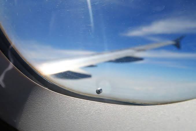 Pinhole protects damage to the windows in case of a failure of the outer panel