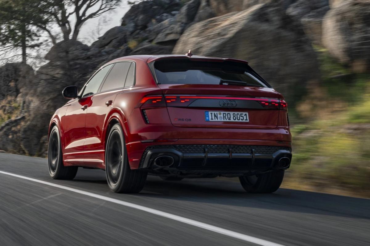 Audi India Opens Bookings for the New Audi RSQ8 Performance - Car News Road Test & Performance Review