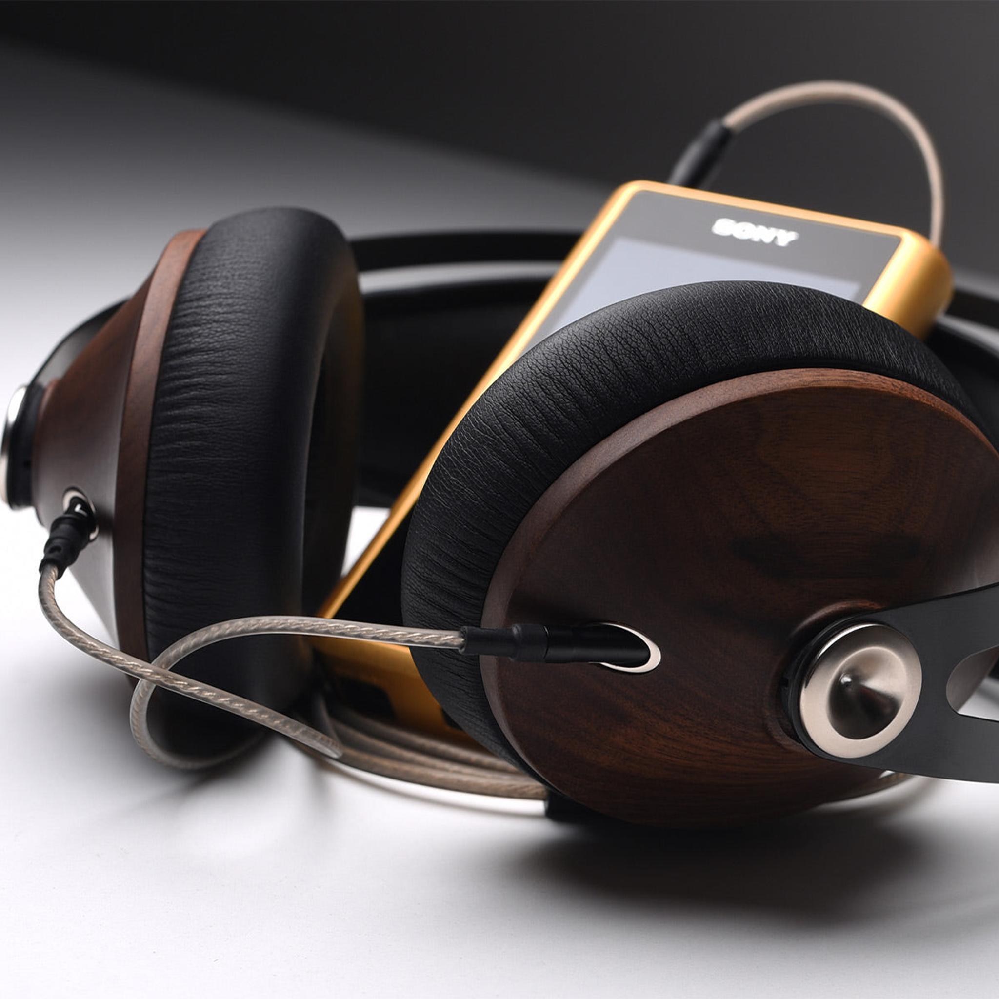 Meze Audio Mono 3.5mm to 4.4mm Balanced Headphone Cable - 4.9 ft. thumbnail 5