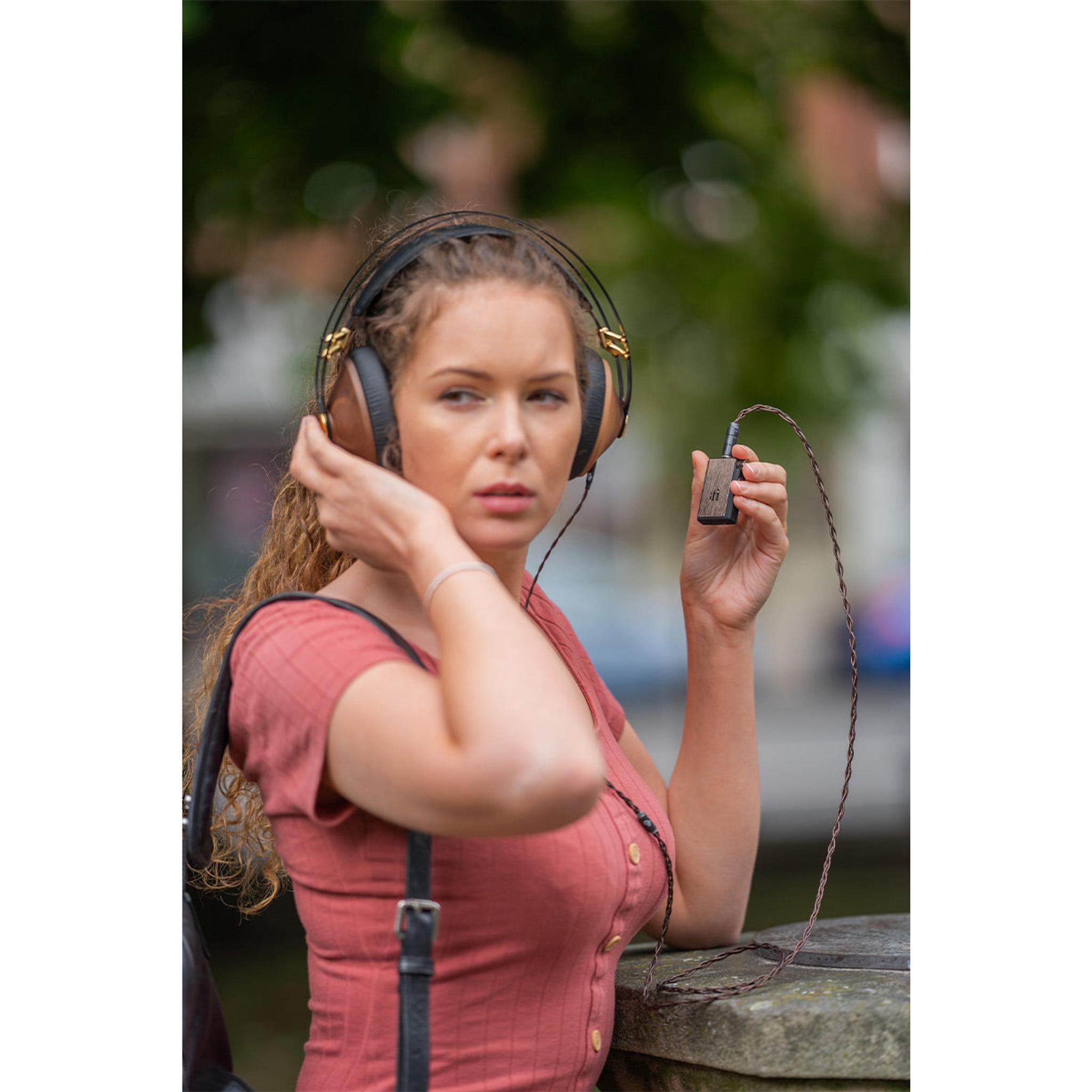 Sony WH-1000XM4 Wireless Noise Cancelling Over-Ear Headphones with iFi Audio Go blu Portable Bluetooth DAC/Headphone Amp thumbnail 3
