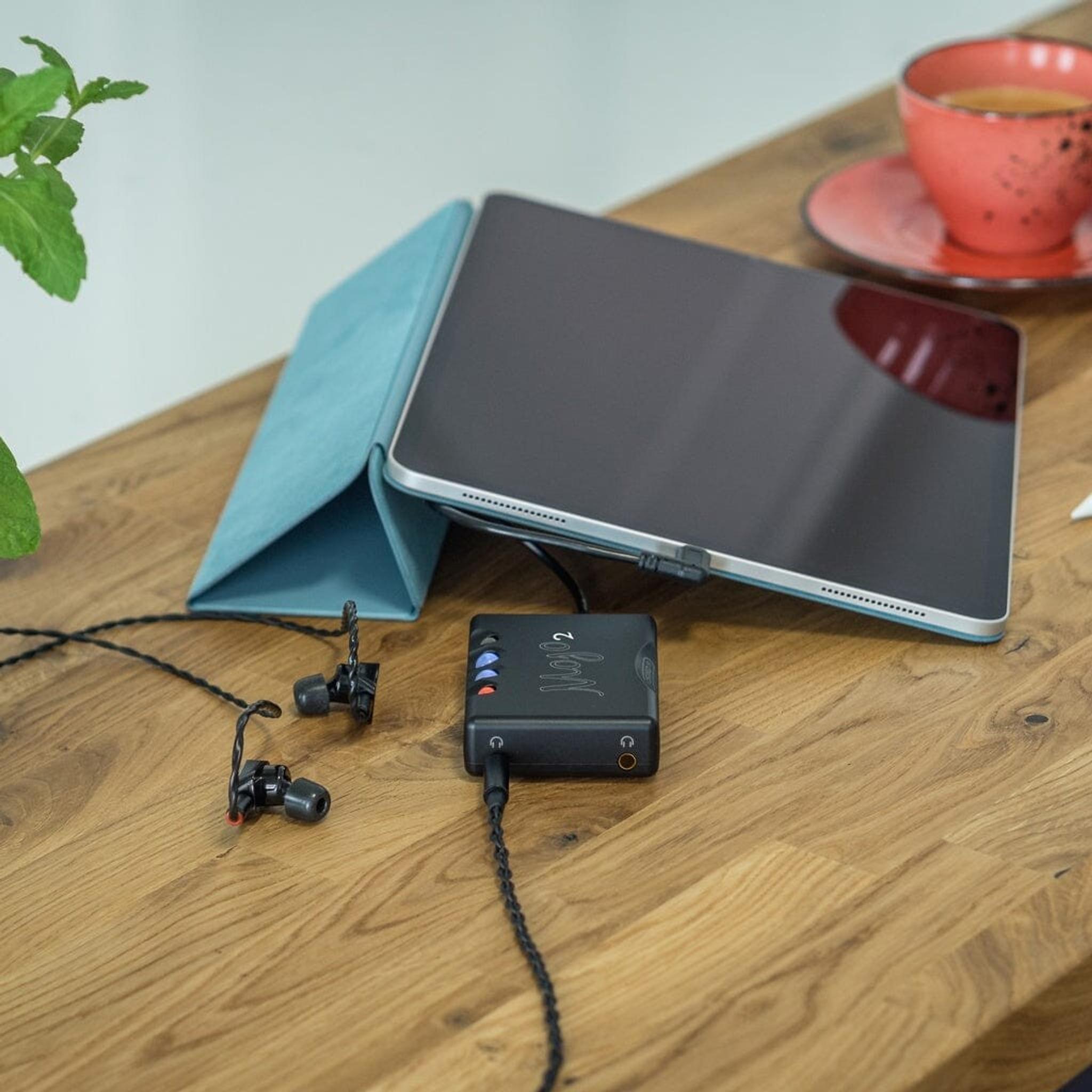 Chord Electronics Mojo 2 Portable DAC and Headphone Amplifier (4.4mm) thumbnail 5