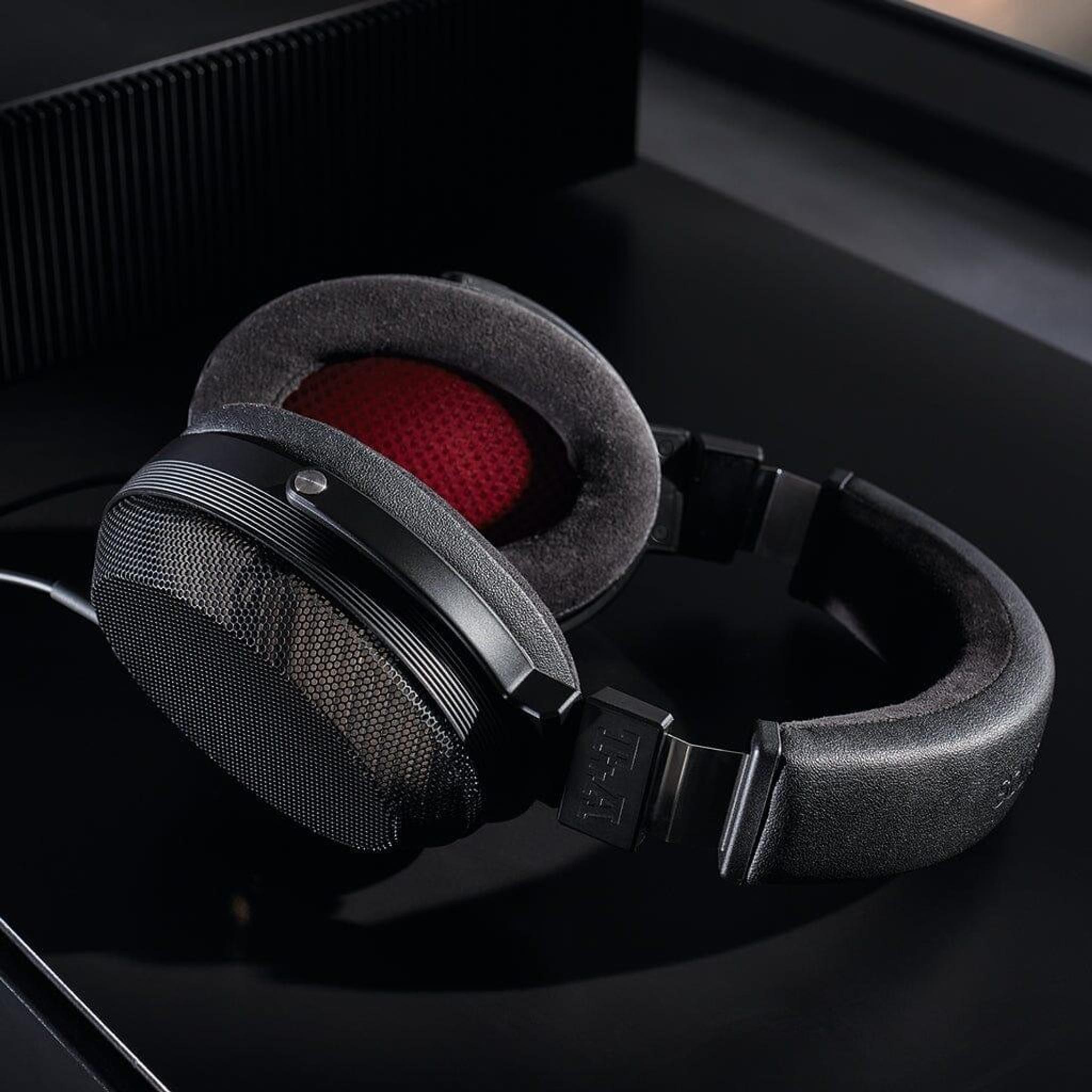 T+A Solitaire P-SE Headphones - Open Box thumbnail 4