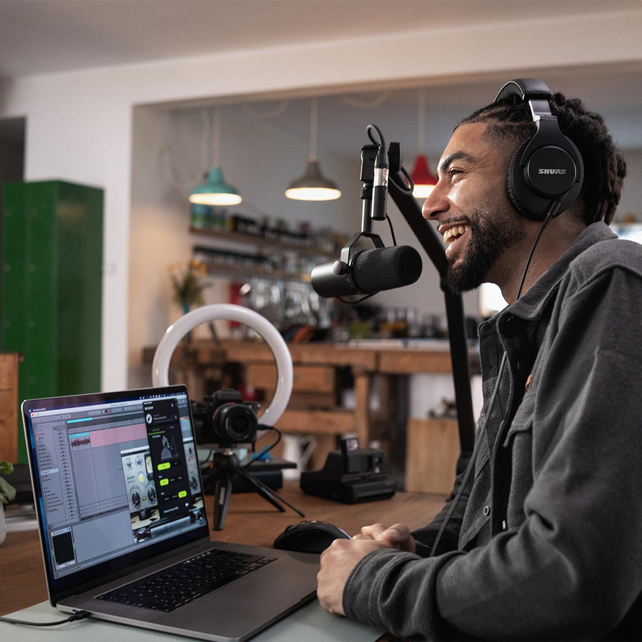 Shure MVX2U Digital Audio Interface XLR to USB-C Adapter with Headphone Output thumbnail 3