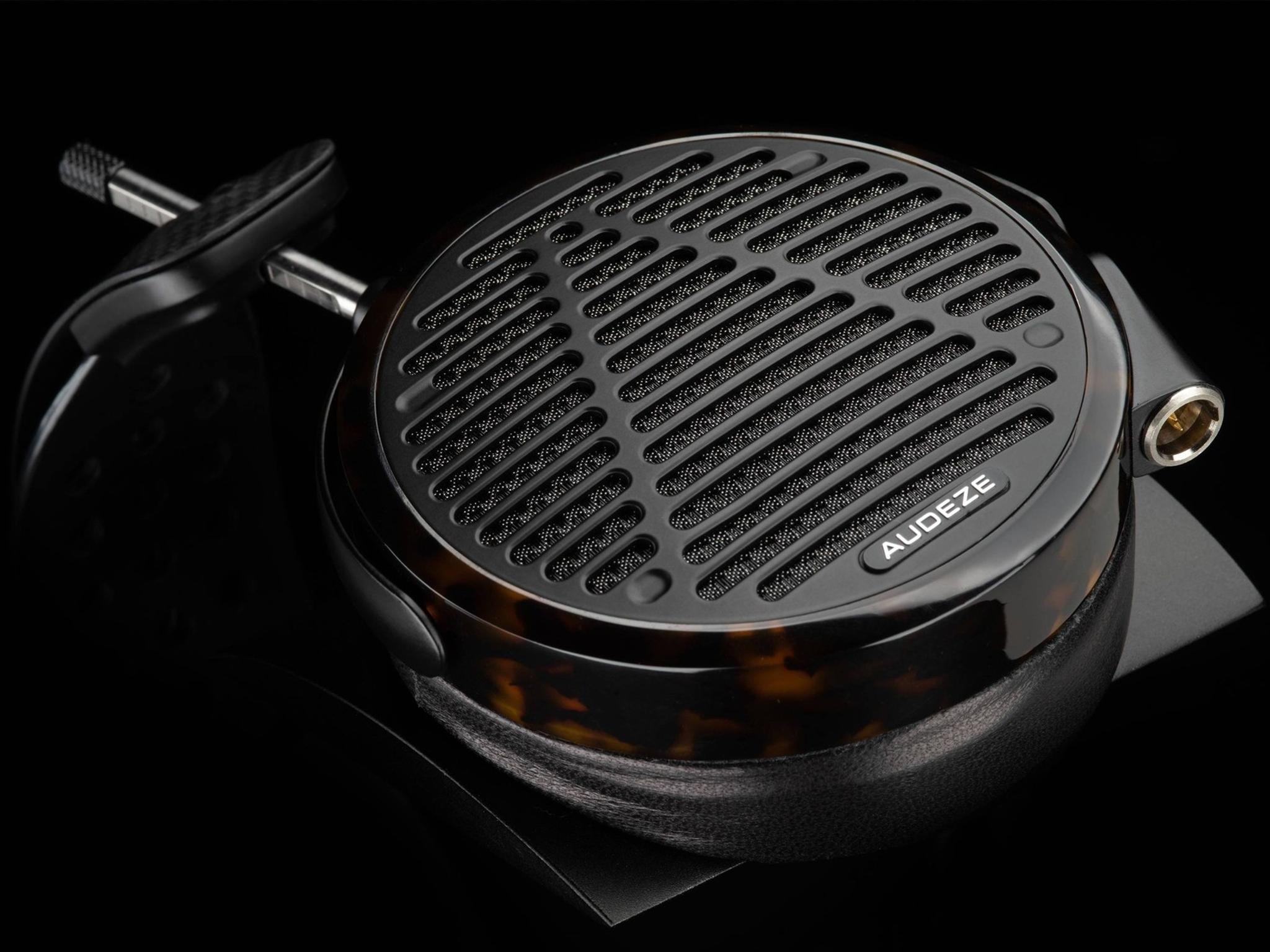 Audeze LCD-5 Planar Magnetic Headphone thumbnail 6