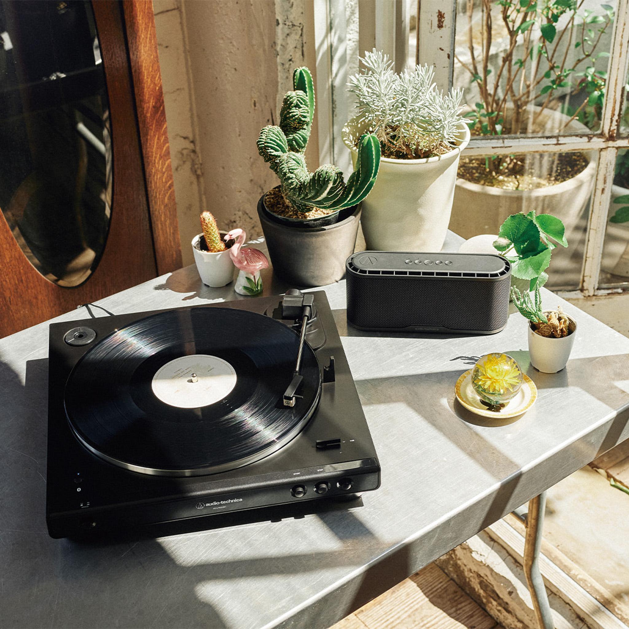 Audio-Technica AT-LP60XBT-BK Fully Automatic Belt-Drive Stereo Turntable with Bluetooth (Black) thumbnail 8