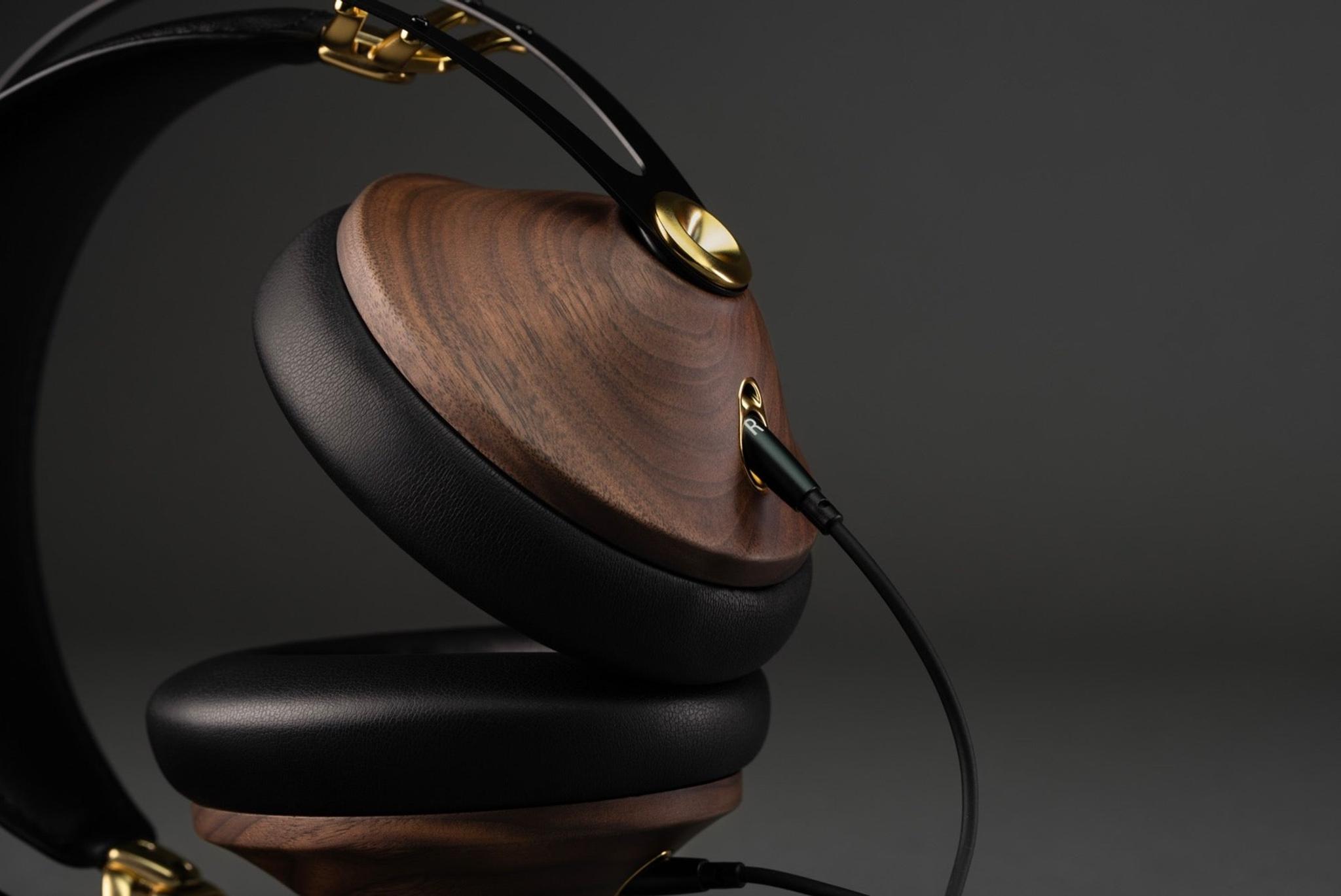 Meze Audio 99 Classics Closed Back Headphones 2nd Gen thumbnail 6