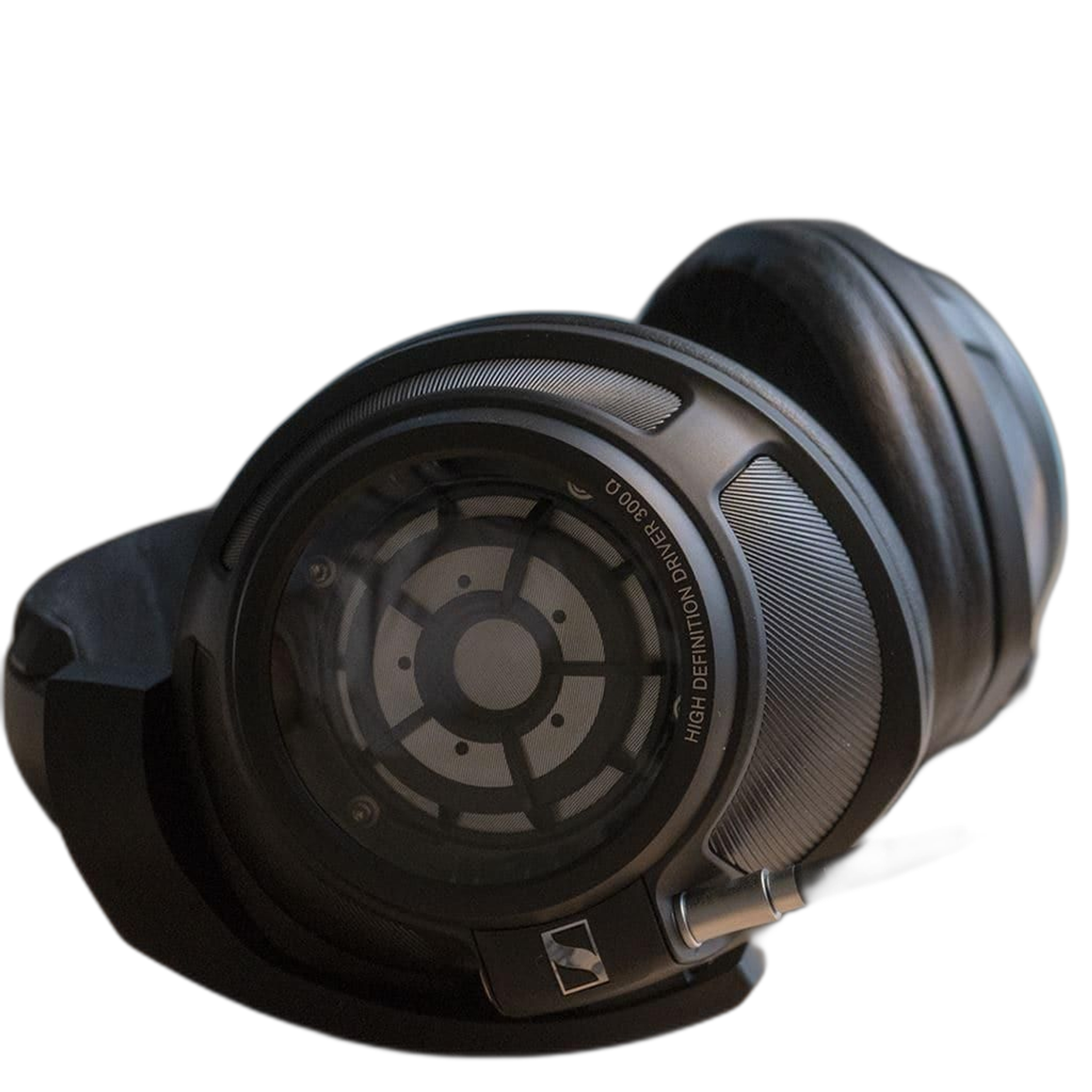 Sennheiser HD 820 Headphones thumbnail 5
