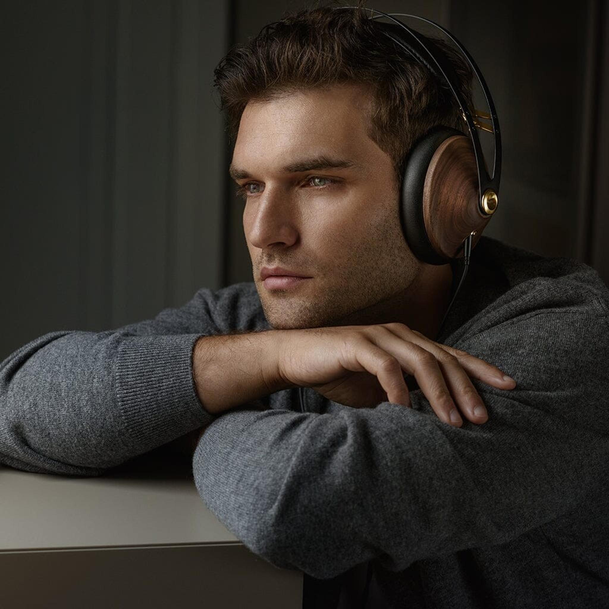 Meze Audio 99 Classics V2 Headphones thumbnail 6