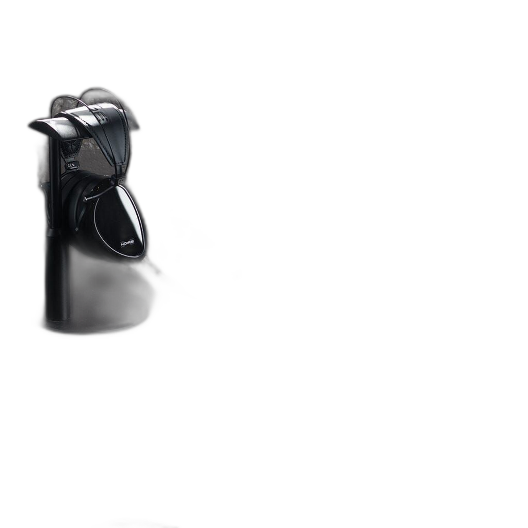 Dan Clark Audio NOIRE X Headphones thumbnail 7