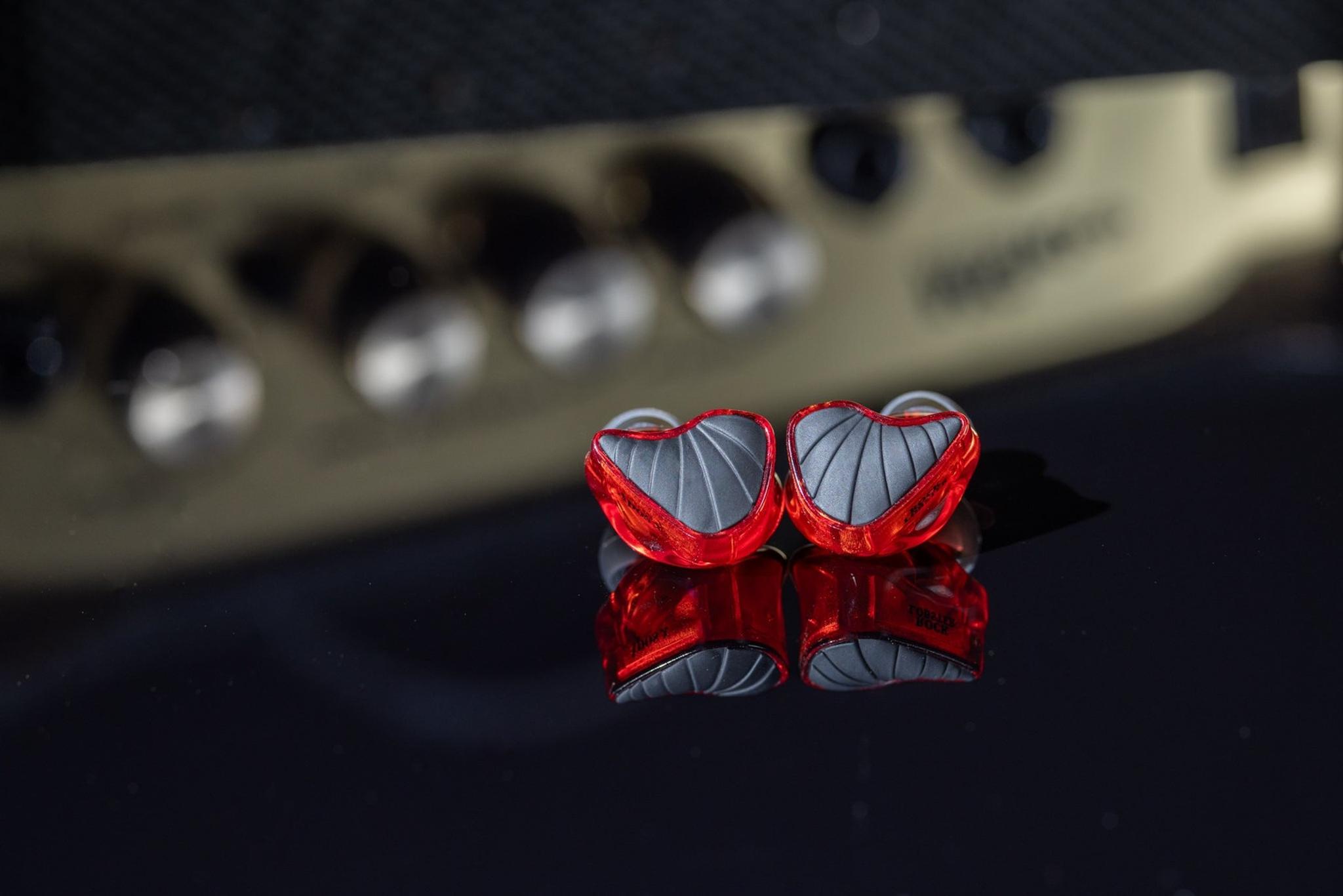 Apos x Community Rock Lobster IEMs thumbnail 7
