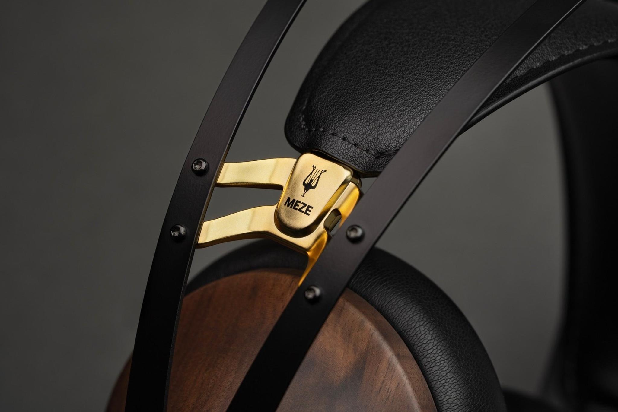 Meze Audio 99 Classics Closed Back Headphones 2nd Gen thumbnail 5
