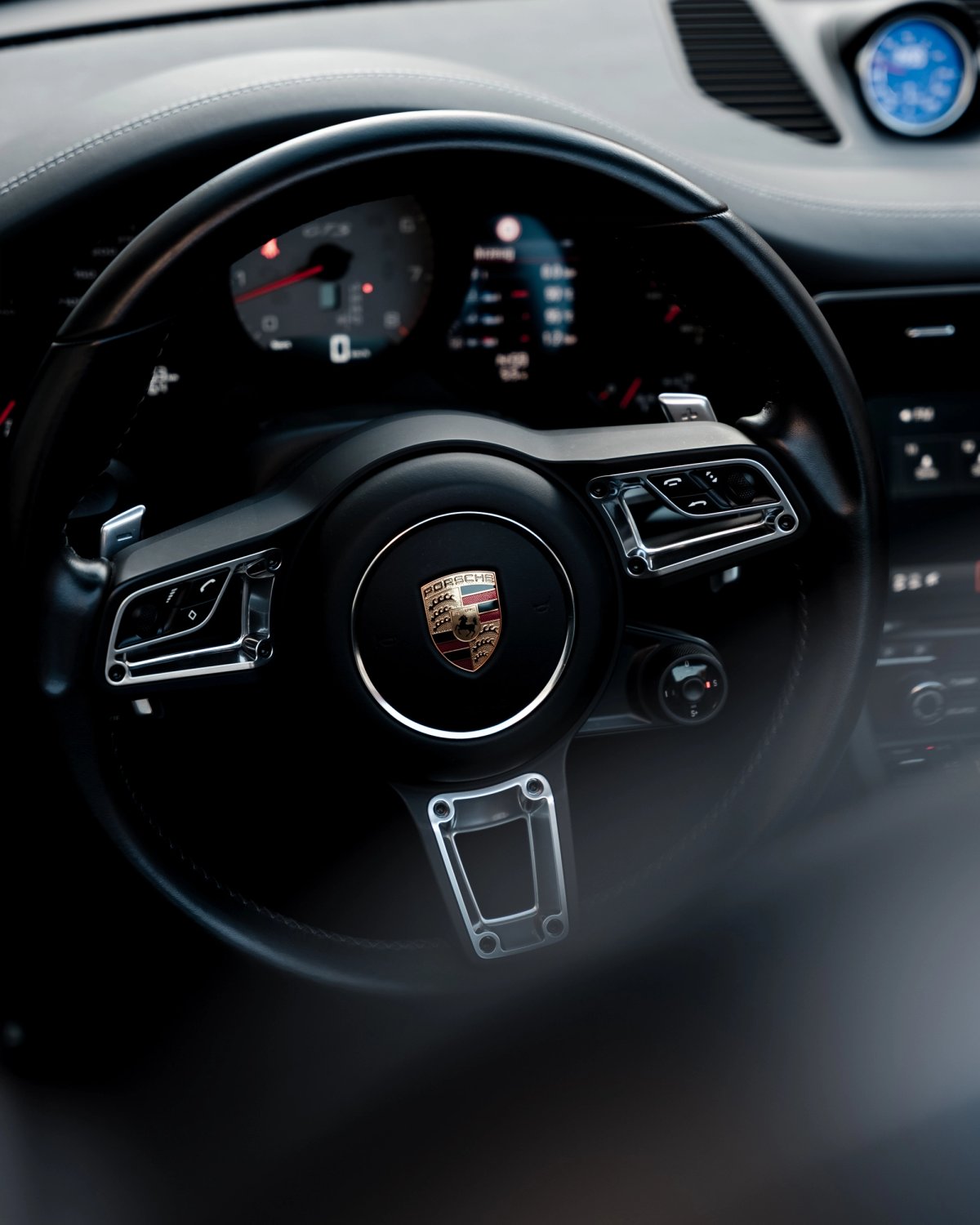 Rat og instrumentering i Porsche 911 til sæsonleasing